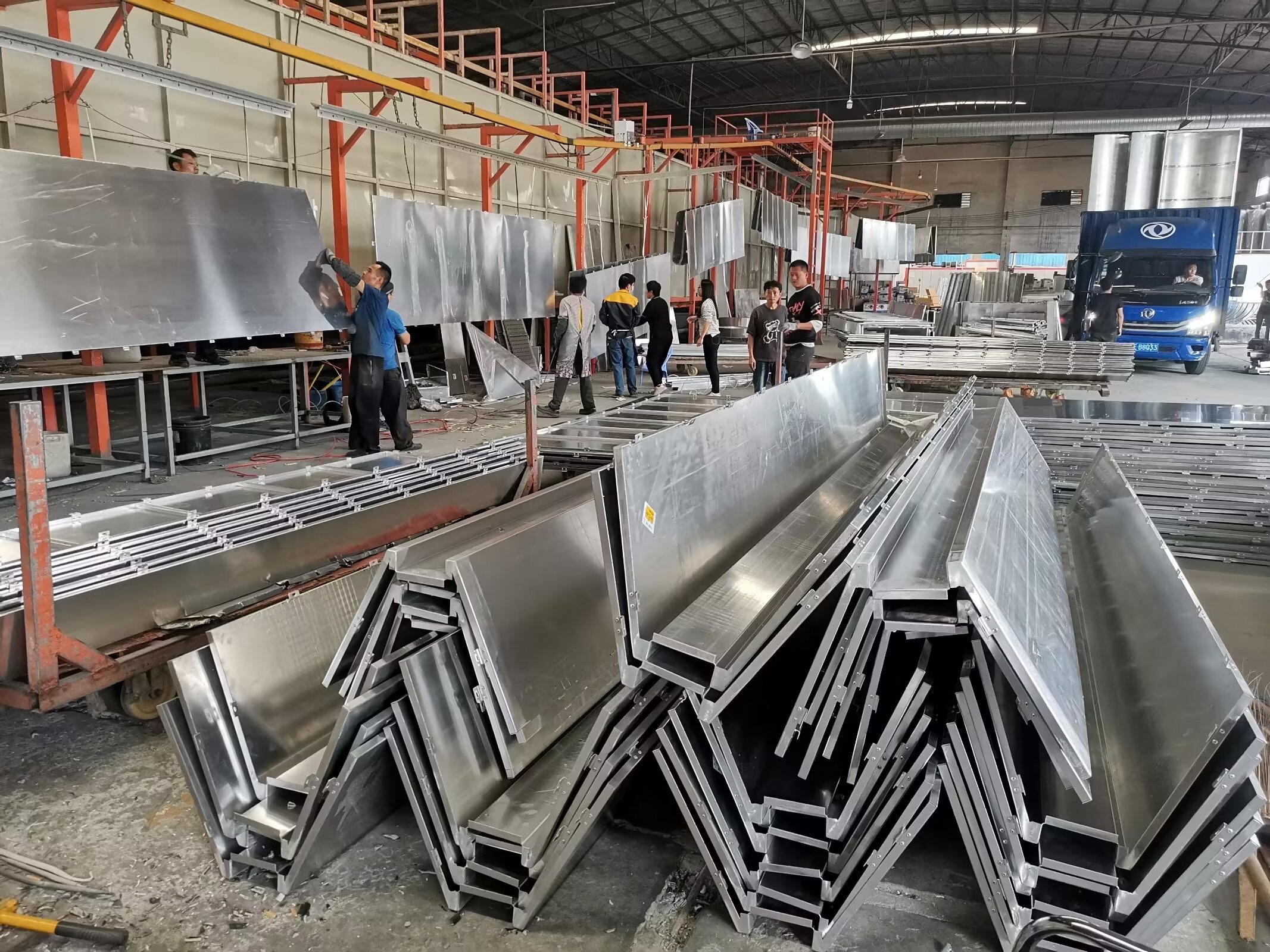 精品鈑金，精益求精——解析公司鈑金加工生產線的工藝與優勢